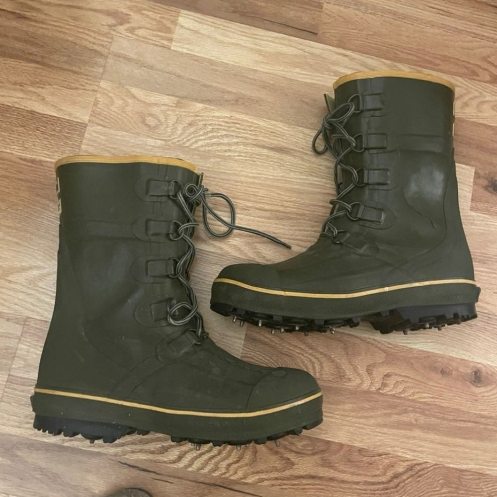Vintage Hodgman Spiked Winter Boots
